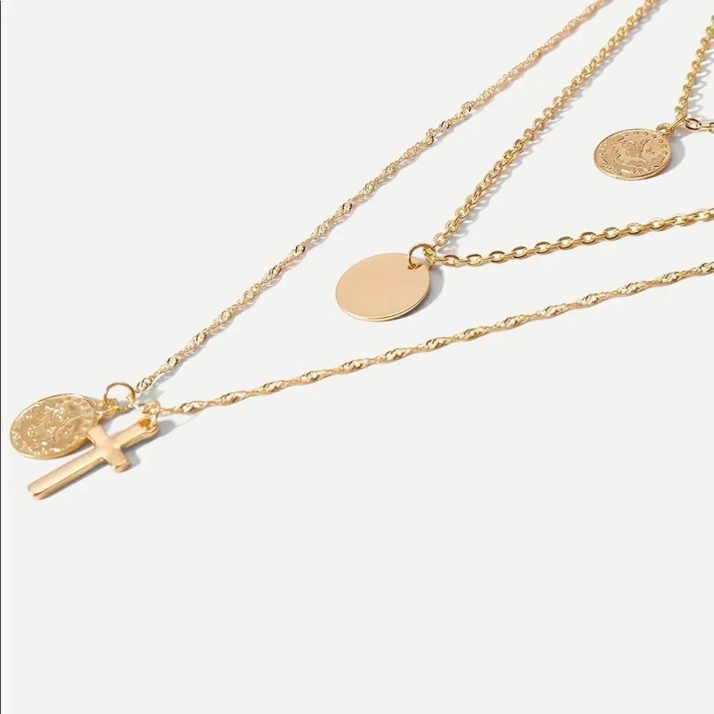 ‎Layered Coin Cross Chain Necklace